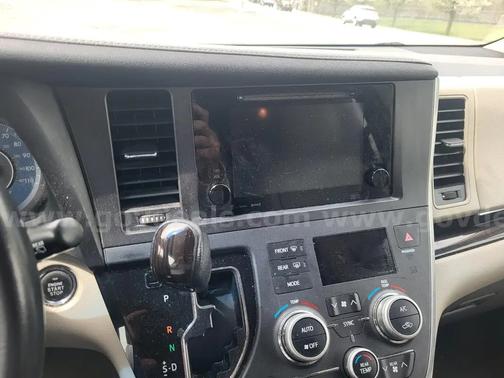 2016 Toyota Sienna XLE