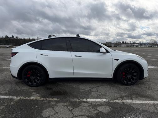 2023 Tesla Model Y Performance