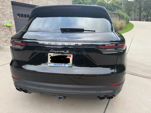 Black 2021 Porsche Cayenne Cayenne S