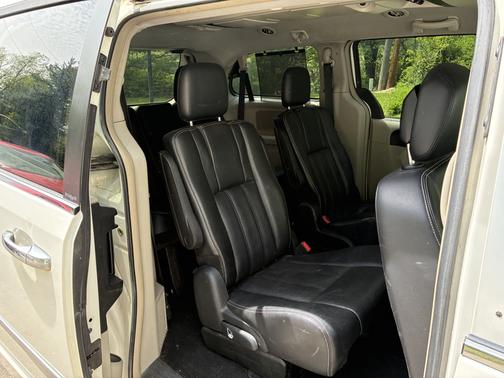 White 2013 Chrysler Town & Country Touring-L