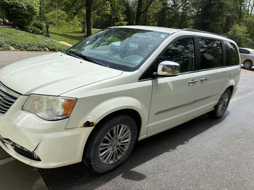 White 2013 Chrysler Town & Country Touring-L