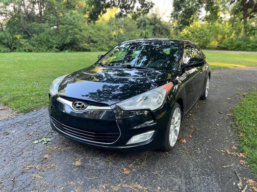Black 2013 Hyundai Veloster Base