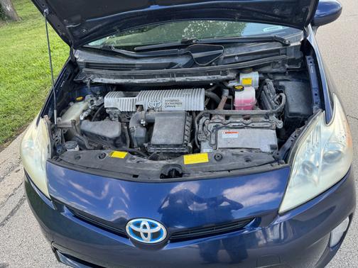 2012 Toyota Prius Two