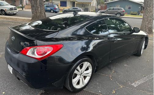 Black 2011 Hyundai Genesis Coupe 2.0T