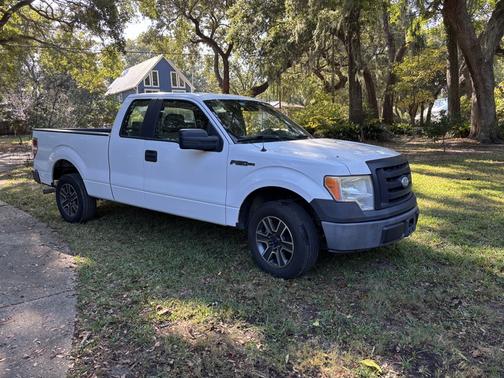 2009 Ford F-150 XL SuperCab