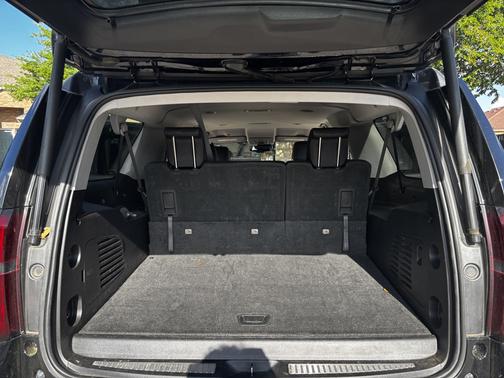 Black 2019 Chevrolet Suburban LT