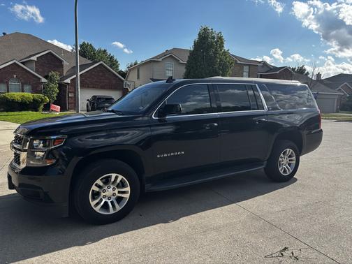Black 2019 Chevrolet Suburban LT
