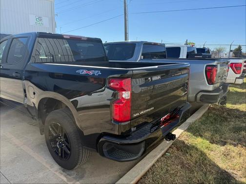 Black 2025 Chevrolet Silverado 1500 Custom
