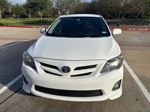 White 2013 Toyota Corolla S