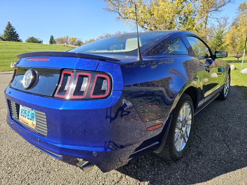2013 Ford Mustang V6 Premium