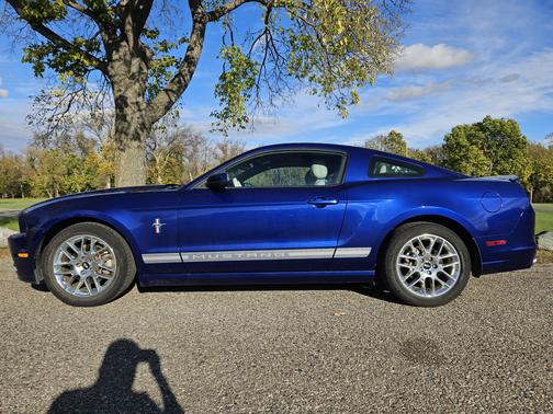 2013 Ford Mustang V6 Premium