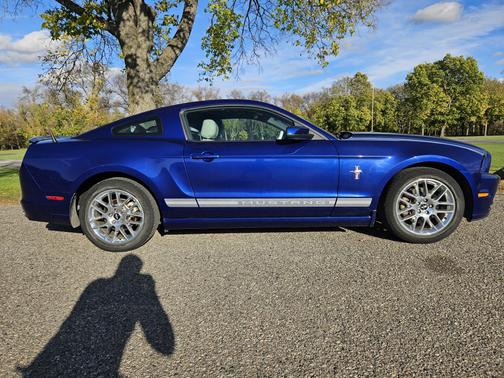 2013 Ford Mustang V6 Premium
