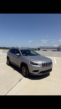 Gray 2021 Jeep Cherokee Latitude Lux