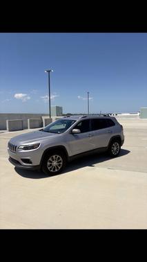 Gray 2021 Jeep Cherokee Latitude Lux