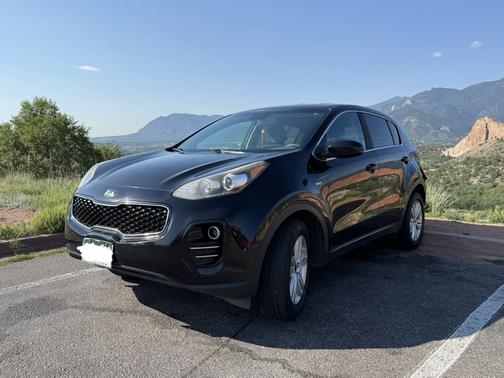 Black 2018 Kia Sportage LX