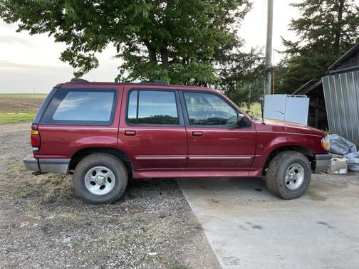 1997 Ford Explorer XLT