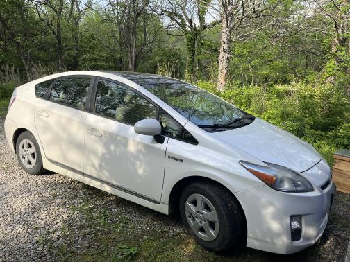 2010 Toyota Prius III