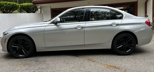 2018 BMW 330 i xDrive