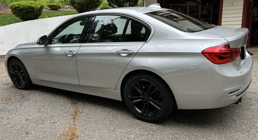 2018 BMW 330 i xDrive