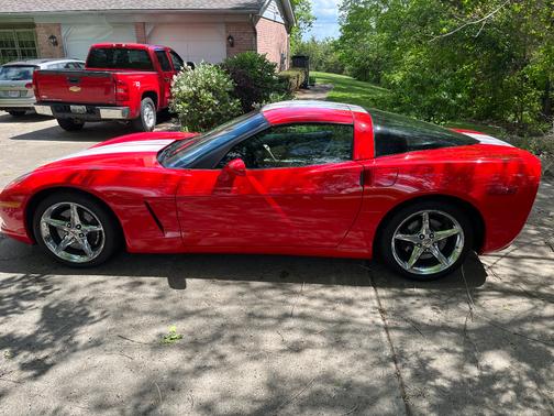 Red 2013 Chevrolet Corvette Base