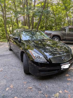 Black 2009 INFINITI G37x Base