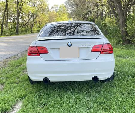 White 2011 BMW 335 i xDrive