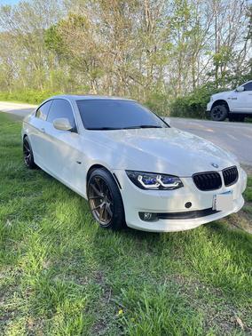 White 2011 BMW 335 i xDrive