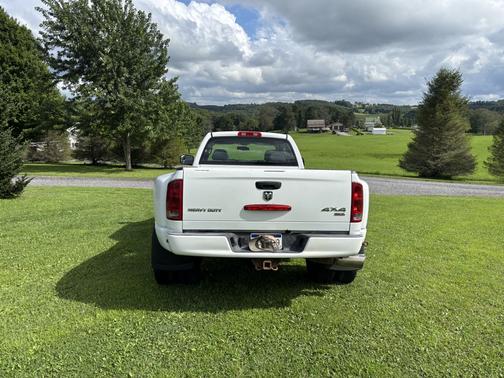 Black 2005 Dodge Ram 3500 Laramie Quad Cab DRW