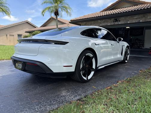 2020 Porsche Taycan 4S