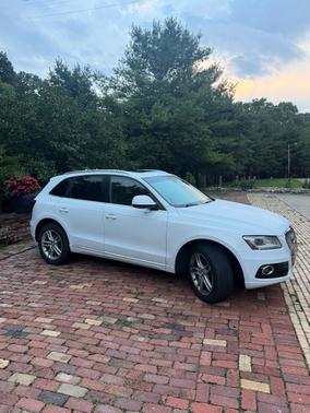 White 2014 Audi Q5 2.0T Premium Plus