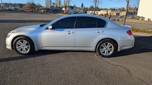 2011 INFINITI G37x Base