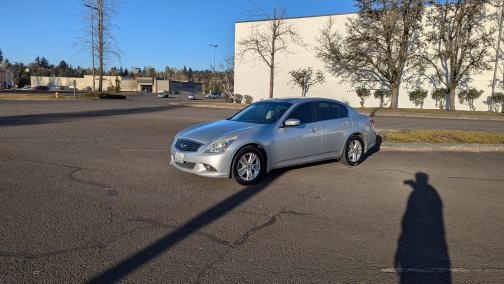 2011 INFINITI G37x Base