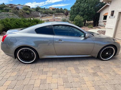 Silver 2008 INFINITI G37 Journey