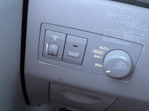 Silver 2006 Kia Sorento EX