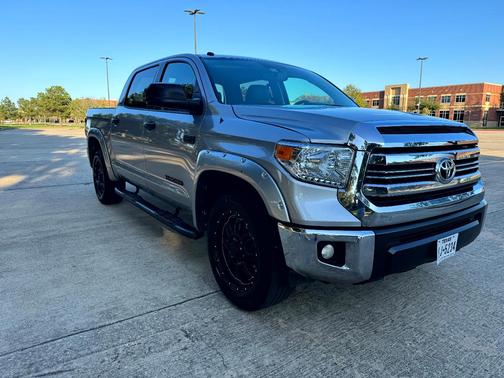 Silver 2017 Toyota Tundra SR5