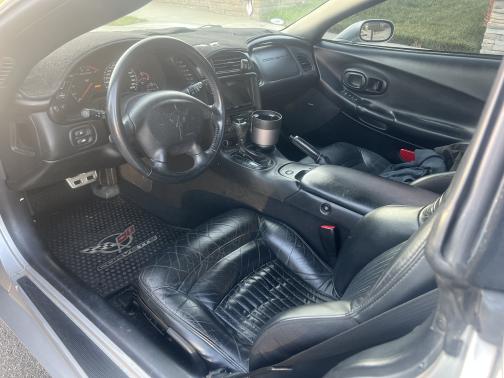 2004 Chevrolet Corvette Base