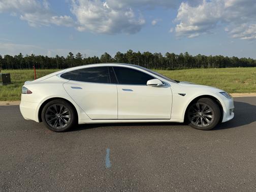 2018 Tesla Model S 75D