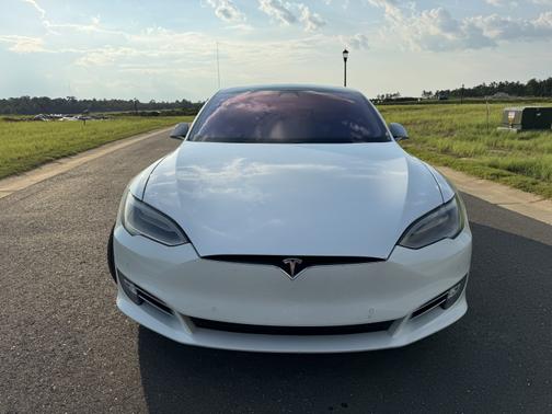 2018 Tesla Model S 75D
