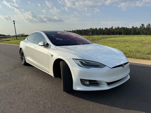 2018 Tesla Model S 75D