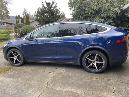 2016 Tesla Model X 75D