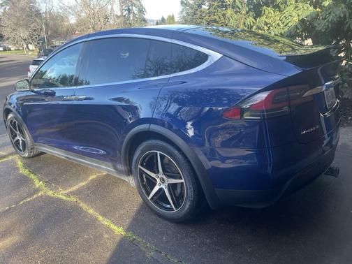 2016 Tesla Model X 75D