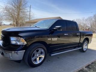 Photo 2 of 8 of 2014 RAM 1500 Big Horn