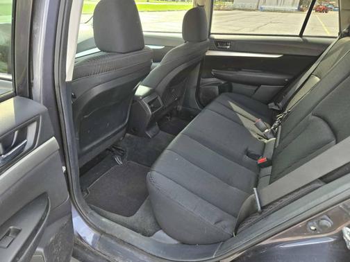 2010 Subaru Outback 2.5 i Premium