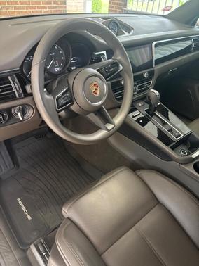 Gray 2024 Porsche Macan Macan