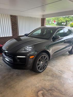 Gray 2024 Porsche Macan Macan