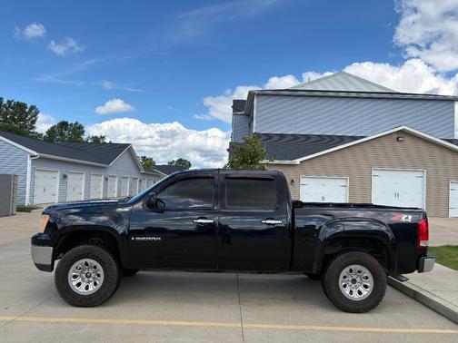 Black 2009 GMC Sierra 1500 SLT Crew Cab