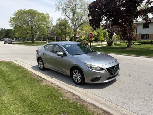Silver 2016 Mazda Mazda3 i Sport