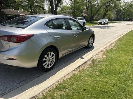 Silver 2016 Mazda Mazda3 i Sport
