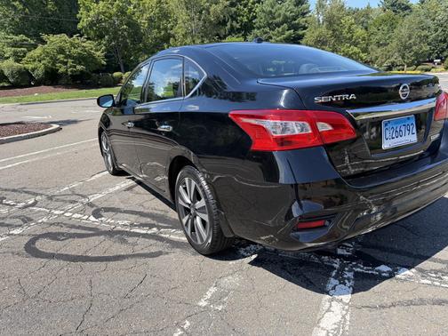 Black 2019 Nissan Sentra SV