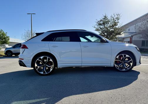 2022 Audi RS Q8 4.0T